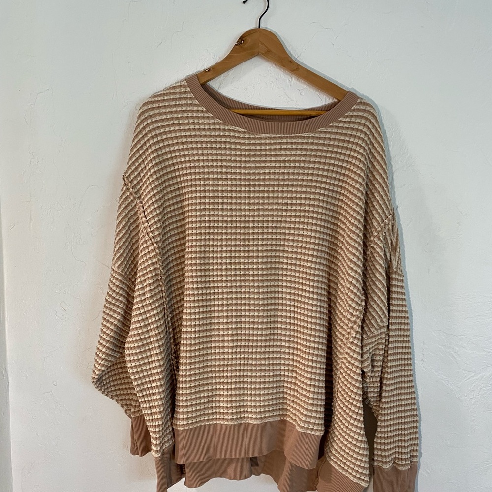 American Eagle Women's Tan Striped Sweater